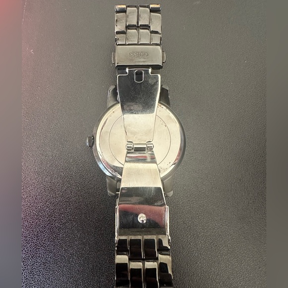 Black guess watch - Picture 2 of 5